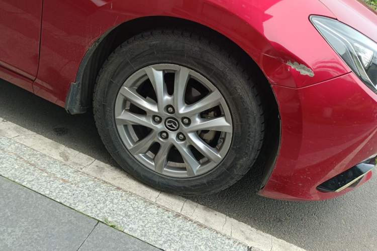 Used Mazda 3 Axela 2014 Sedan 1.5L Automatic Luxury Model Right Front Wheel Hub