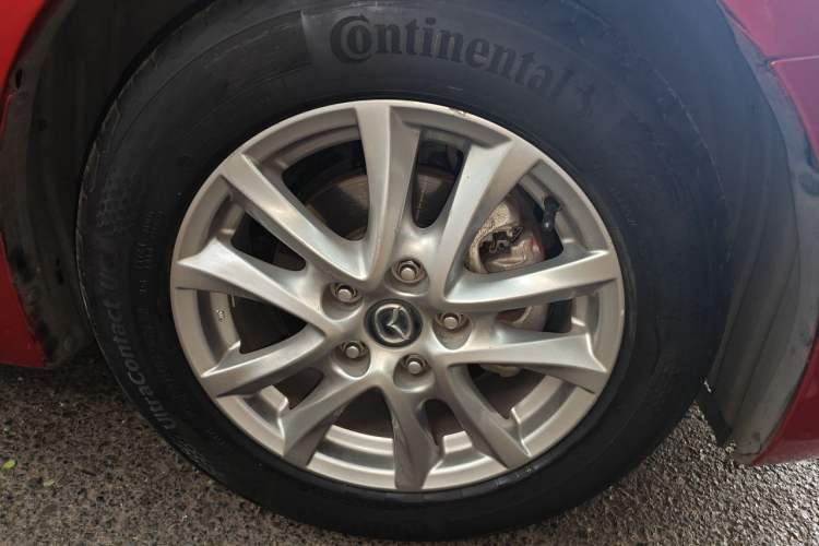 Used Mazda 3 Axela 2014 Sedan 1.5L Automatic Luxury Model Right Front Wheel Hub