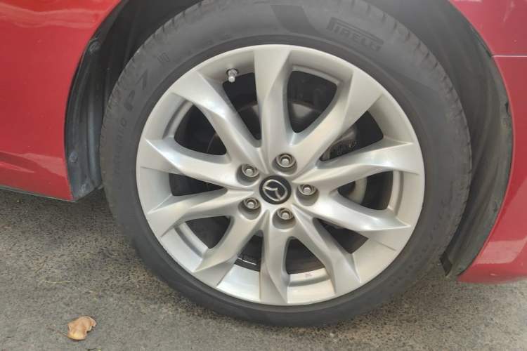 Used Mazda 3 Axela 2014 Hatchback 2.0L Automatic Sport Model Right Front Wheel Hub