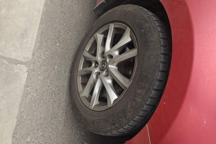 Used Mazda 3 Axela 2014 Sedan 1.5L Manual Comfort Model Right Front Wheel Hub