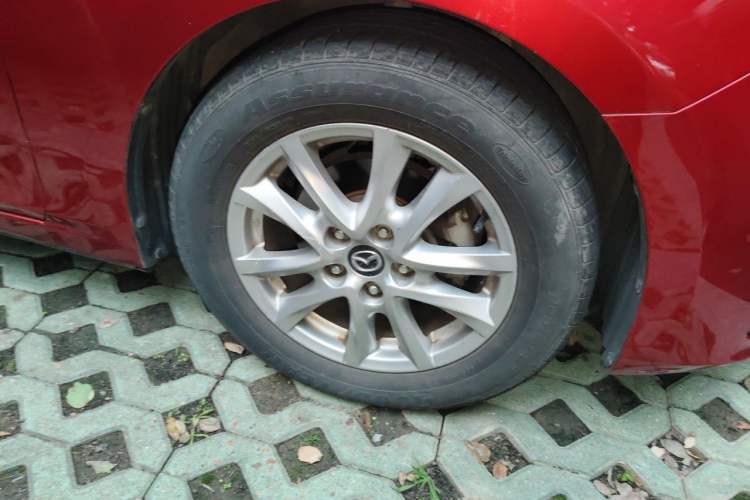 Used Mazda 3 Axela 2014 Sedan 1.5L Automatic Luxury Model Right Front Wheel Hub