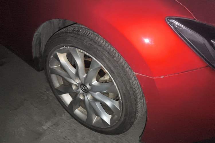 Used Mazda 3 Axela 2014 Sedan 2.0L Automatic Flagship Model Right Front Wheel Hub
