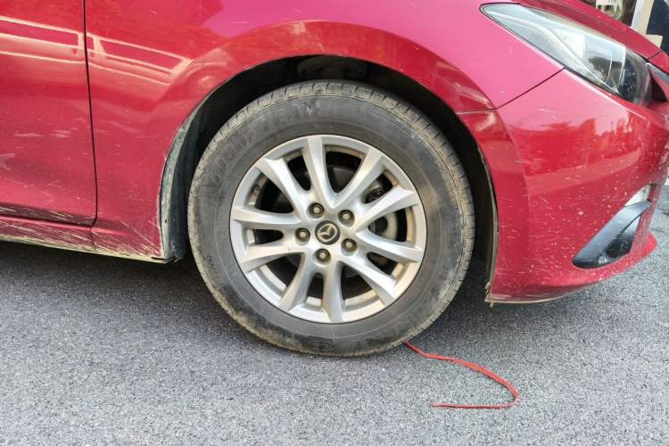 Used Mazda 3 Axela 2014 Sedan 1.5L Automatic Comfort Model Right Front Wheel Hub