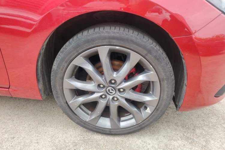 Used Mazda 3 Axela 2014 Sedan 2.0L Automatic Flagship Model Right Front Wheel Hub
