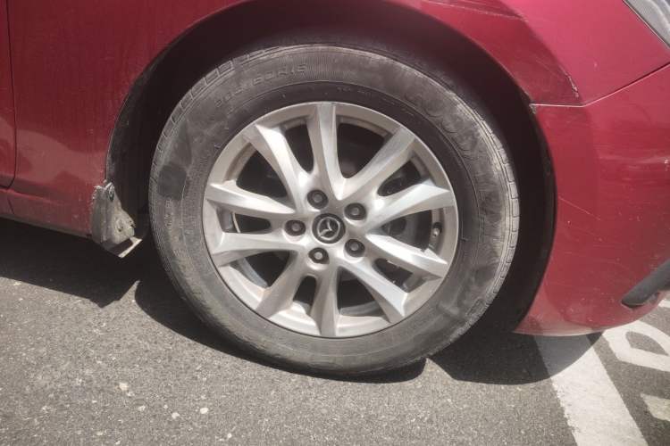 Used Mazda 3 Axela 2014 Sedan 1.5L Automatic Luxury Model Right Front Wheel Hub