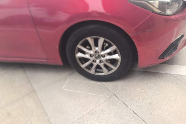 Used Mazda 3 Axela 2014 Sedan 1.5L Automatic Luxury Model Right Front Wheel Hub