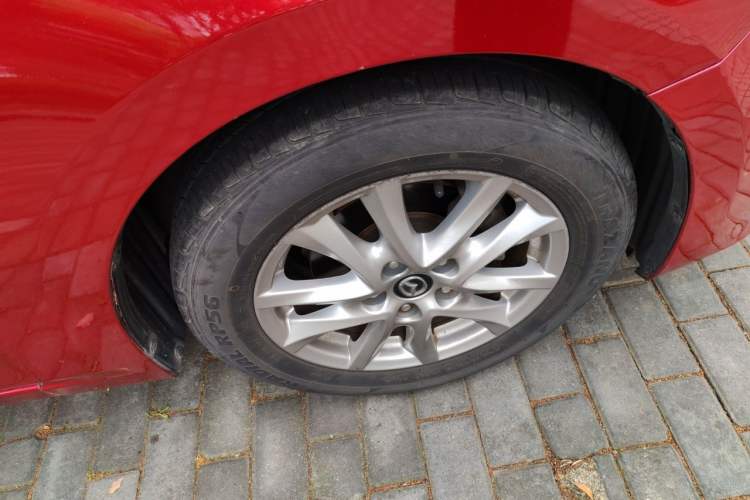 Used Mazda 3 Axela 2014 Sedan 1.5L Automatic Luxury Model Right Front Wheel Hub
