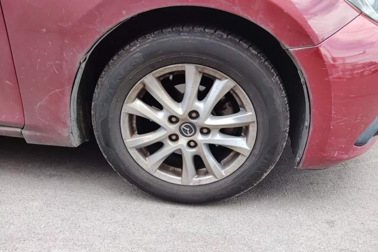 Used Mazda 3 Axela 2014 Sedan 1.5L Automatic Luxury Model Right Front Wheel Hub