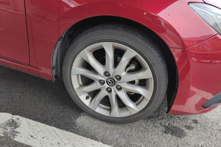 Used Mazda 3 Axela 2014 Sedan 2.0L Automatic Sport Model Right Front Wheel Hub