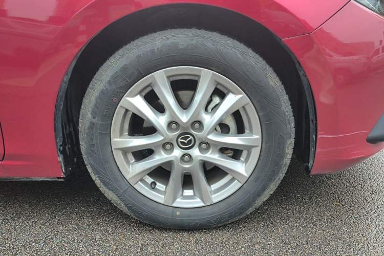 Used Mazda 3 Axela 2014 Sedan 1.5L Automatic Comfort Model Right Front Wheel Hub