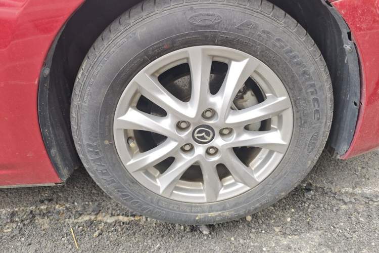 Used Mazda 3 Axela 2014 Sedan 1.5L Automatic Luxury Model Right Front Wheel Hub