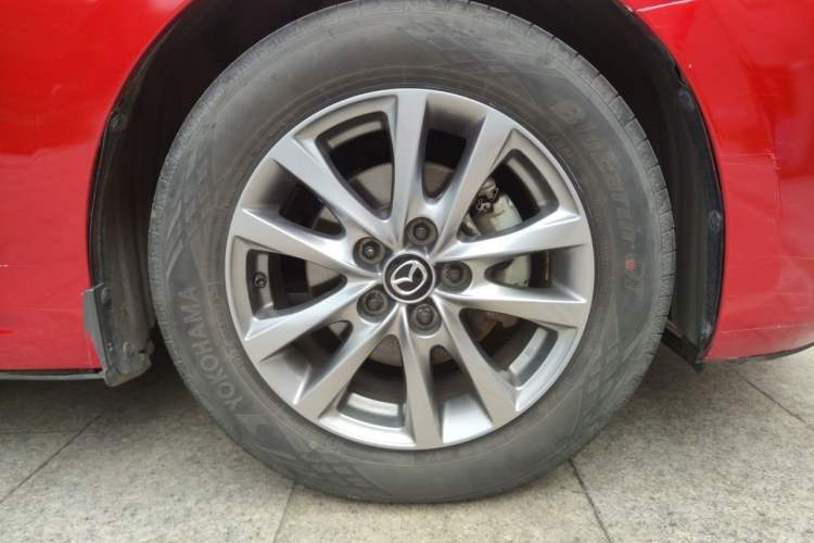 Used Mazda 3 Axela 2014 Sedan 1.5L Automatic Luxury Model Right Front Wheel Hub