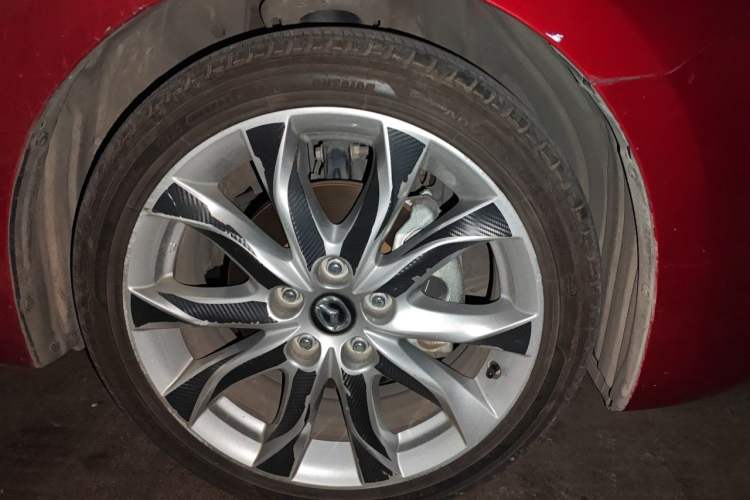 Used Mazda 3 Axela 2014 Sedan 2.0L Automatic Flagship Model Right Front Wheel Hub