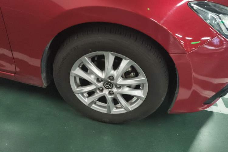 Used Mazda 3 Axela 2014 Sedan 1.5L Automatic Luxury Model Right Front Wheel Hub