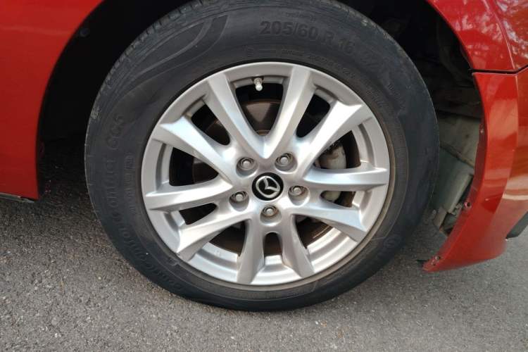Used Mazda 3 Axela 2014 Sedan 1.5L Automatic Luxury Model Right Front Wheel Hub