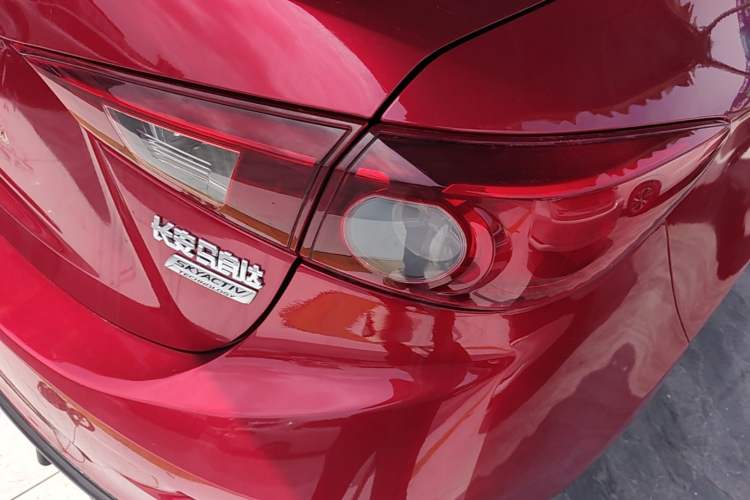 Used Mazda 3 Axela 2014 Sedan 2.0L Automatic Sport Model Right Rear Taillight