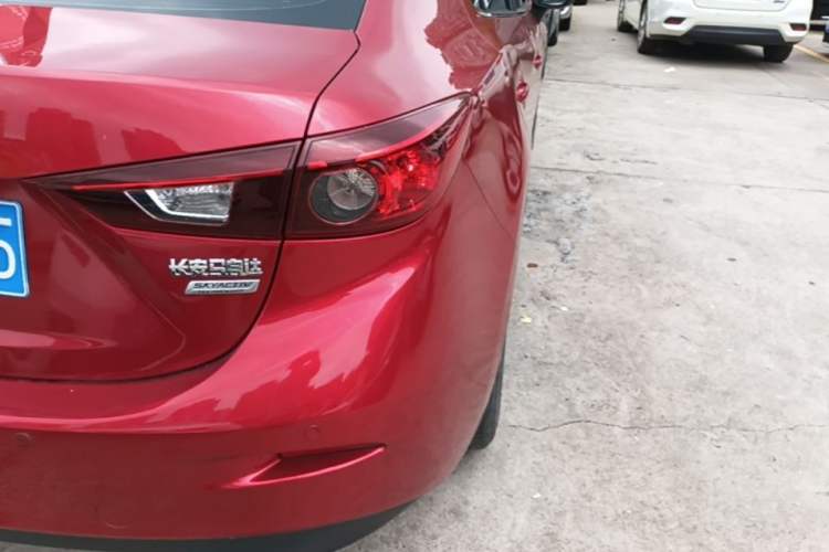 Used Mazda 3 Axela 2014 Sedan 1.5L Automatic Comfort Model Right Rear Taillight