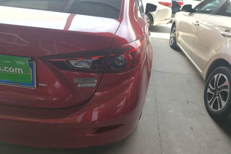 Used Mazda 3 Axela 2014 Sedan 2.0L Automatic Sport Model Right Rear Taillight