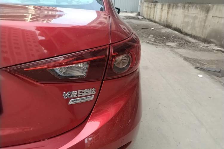 Used Mazda 3 Axela 2014 Sedan 1.5L Automatic Luxury Model Right Rear Taillight