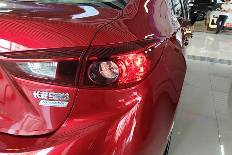 Used Mazda 3 Axela 2014 Sedan 2.0L Automatic Sport Model Right Rear Taillight