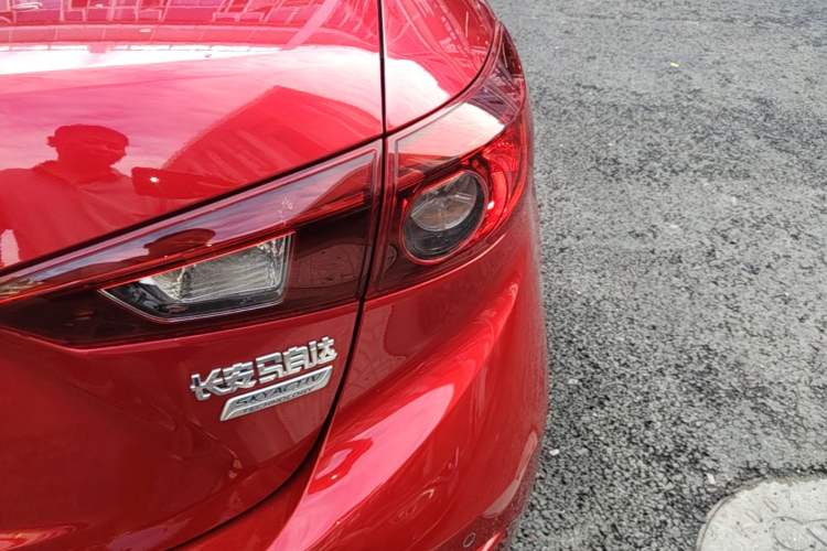 Used Mazda 3 Axela 2014 Sedan 1.5L Automatic Luxury Model Right Rear Taillight