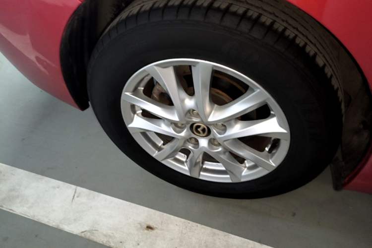 Used Mazda 3 Axela 2014 Sedan 1.5L Automatic Luxury Model Right Rear Wheel Hub