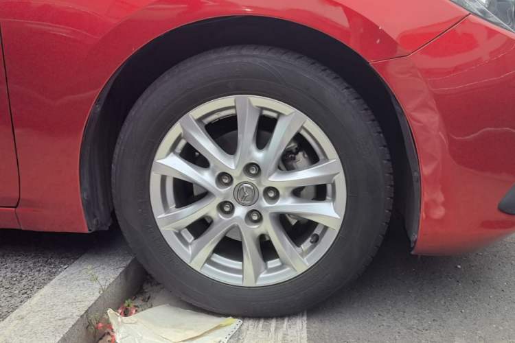 Used Mazda 3 Axela 2014 Hatchback 1.5L Automatic Luxury Model Right Rear Wheel Hub