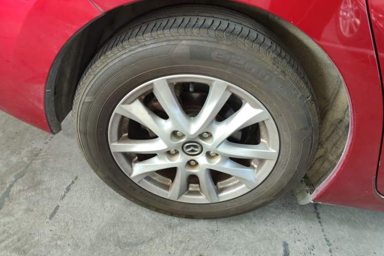 Used Mazda 3 Axela 2014 Sedan 1.5L Automatic Comfort Model Right Rear Wheel Hub