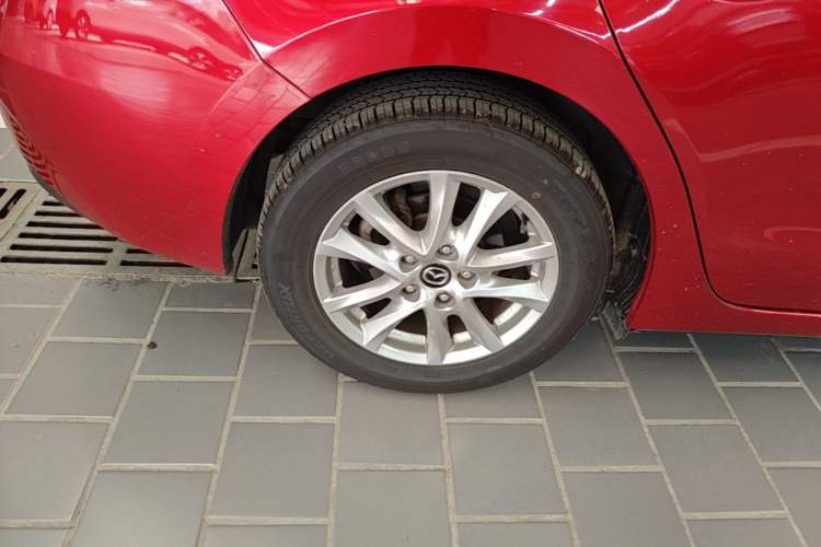 Used Mazda 3 Axela 2014 Sedan 1.5L Automatic Luxury Model Right Rear Wheel Hub