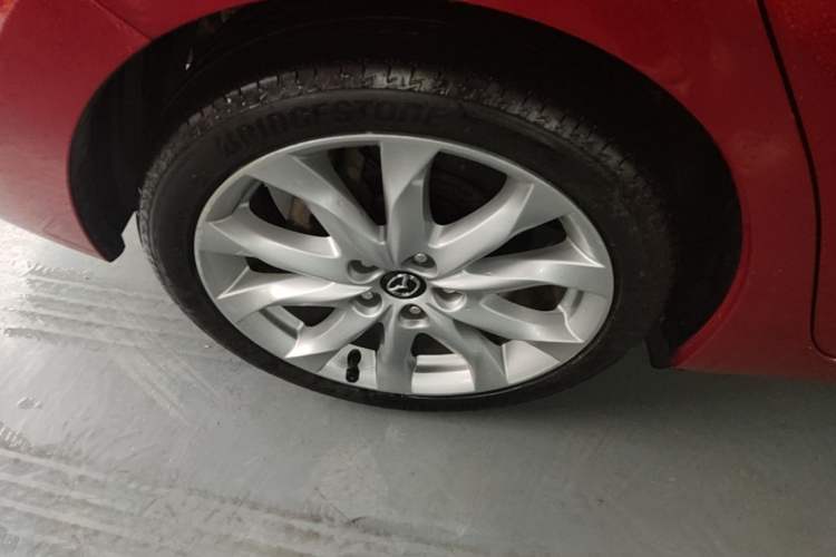 Used Mazda 3 Axela 2014 Sedan 2.0L Automatic Sport Model Right Rear Wheel Hub