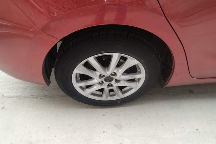 Used Mazda 3 Axela 2014 Sedan 1.5L Automatic Luxury Model Right Rear Wheel Hub