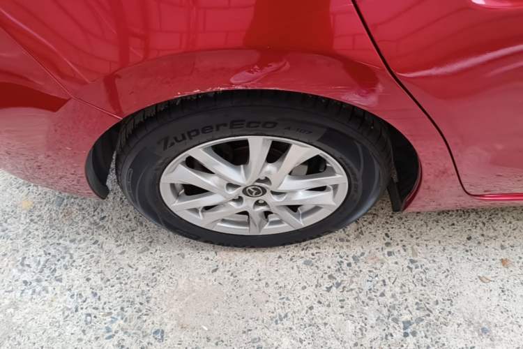 Used Mazda 3 Axela 2014 Sedan 1.5L Automatic Luxury Model Right Rear Wheel Hub
