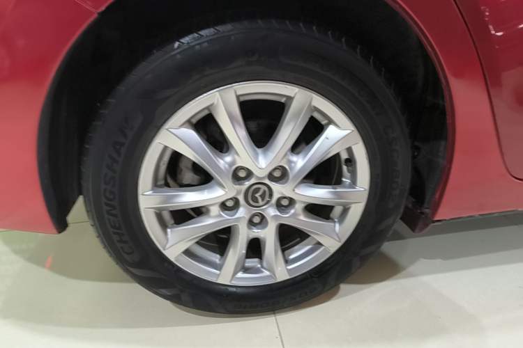 Used Mazda 3 Axela 2014 Sedan 1.5L Automatic Luxury Model Right Rear Wheel Hub