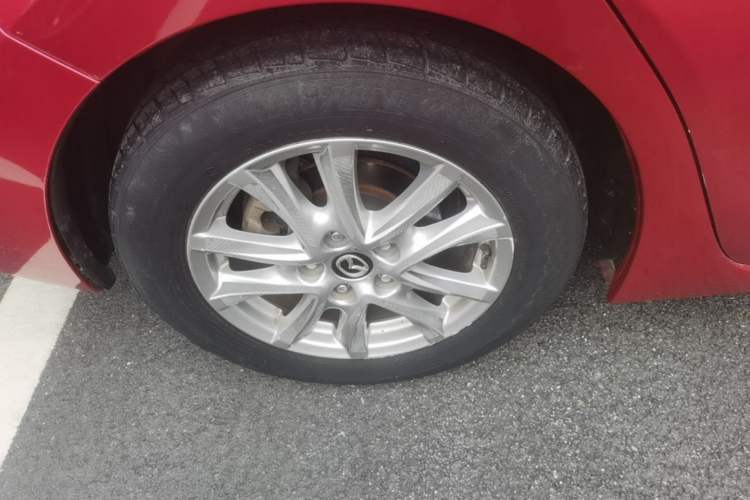 Used Mazda 3 Axela 2014 Sedan 1.5L Automatic Luxury Model Right Rear Wheel Hub