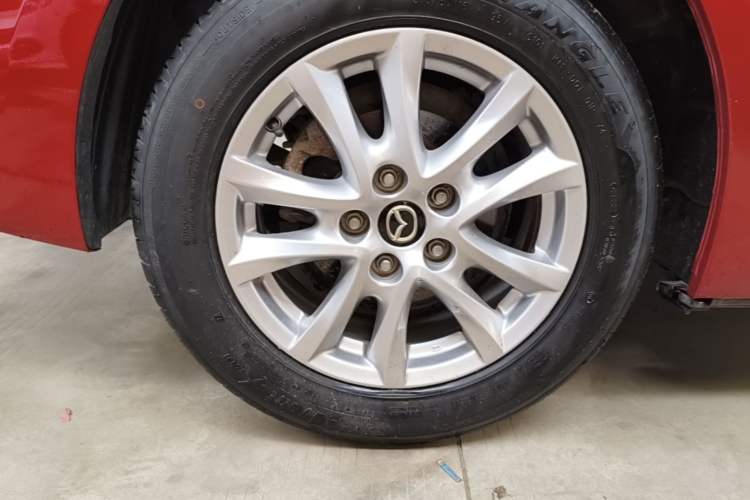Used Mazda 3 Axela 2014 Sedan 1.5L Manual Comfort Model Right Rear Wheel Hub