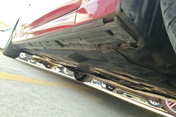 Used Mazda 3 Axela 2014 Sedan 1.5L Automatic Luxury Model Right Side Sill