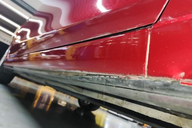 Used Mazda 3 Axela 2014 Sedan 2.0L Automatic Sport Model Right Side Sill