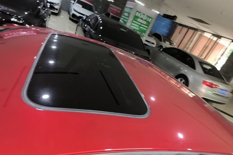Used Mazda 3 Axela 2014 Sedan 1.5L Automatic Luxury Model Roof