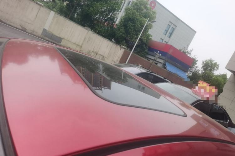 Used Mazda 3 Axela 2014 Sedan 1.5L Automatic Luxury Model Roof