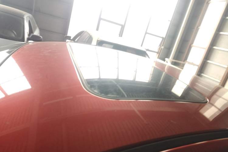 Used Mazda 3 Axela 2014 Sedan 1.5L Automatic Luxury Model Roof
