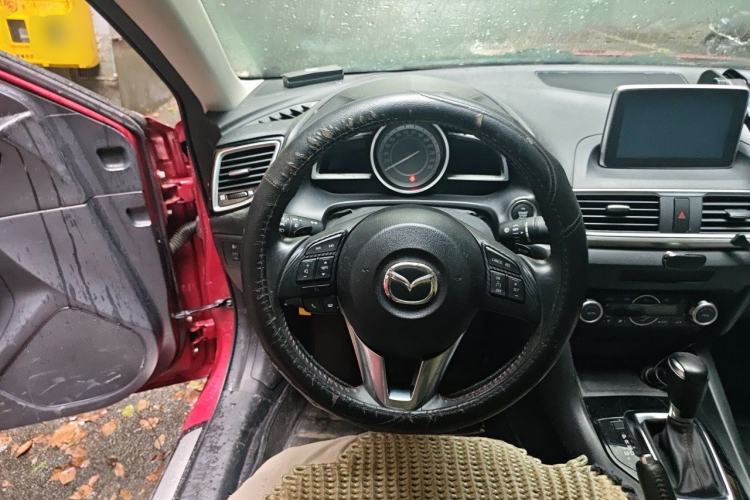Used Mazda 3 Axela 2014 Sedan 2.0L Automatic Sport Model Steering Wheel