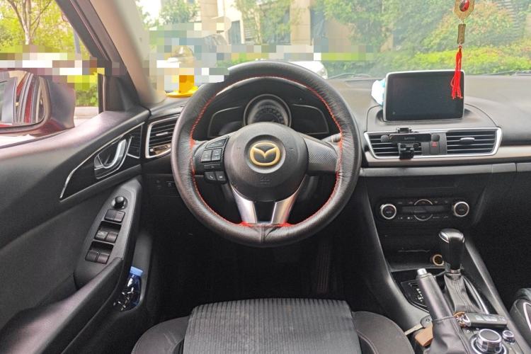 Used Mazda 3 Axela 2014 Sedan 1.5L Automatic Luxury Model Steering Wheel