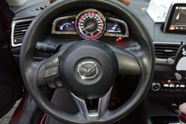 Used Mazda 3 Axela 2014 Sedan 1.5L Automatic Luxury Model Steering Wheel