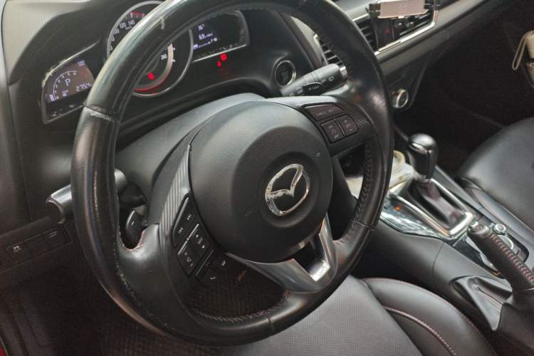 Used Mazda 3 Axela 2014 Hatchback 2.0L Automatic Sport Model Steering Wheel