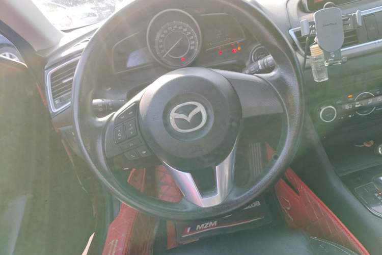 Used Mazda 3 Axela 2014 Hatchback 1.5L Automatic Luxury Model Steering Wheel