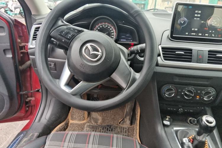 Used Mazda 3 Axela 2014 Sedan 1.5L Manual Comfort Model Steering Wheel