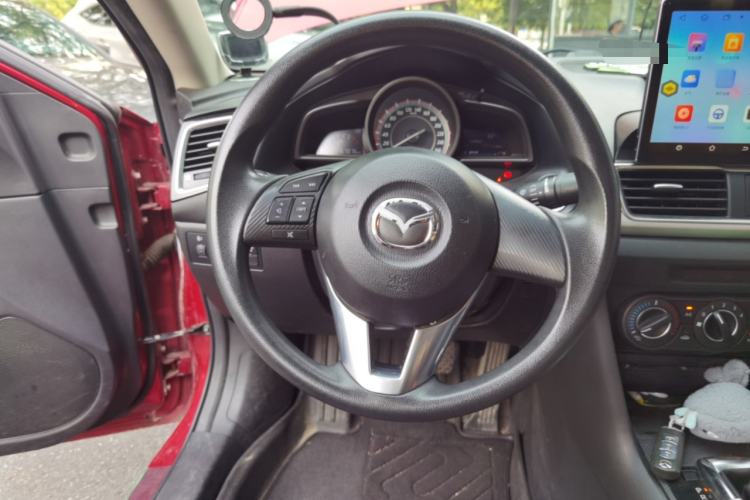 Used Mazda 3 Axela 2014 Sedan 1.5L Automatic Comfort Model Steering Wheel