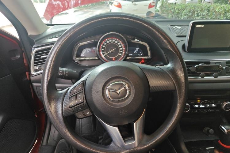 Used Mazda 3 Axela 2014 Sedan 1.5L Automatic Luxury Model Steering Wheel