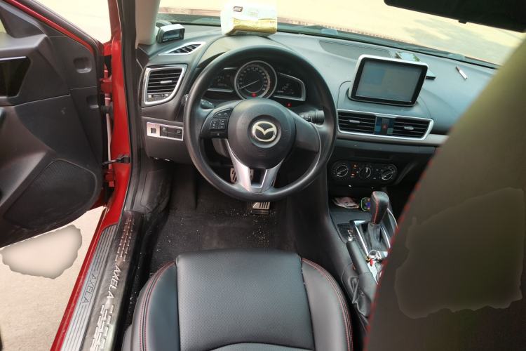 Used Mazda 3 Axela 2014 Sedan 1.5L Automatic Comfort Model Steering Wheel