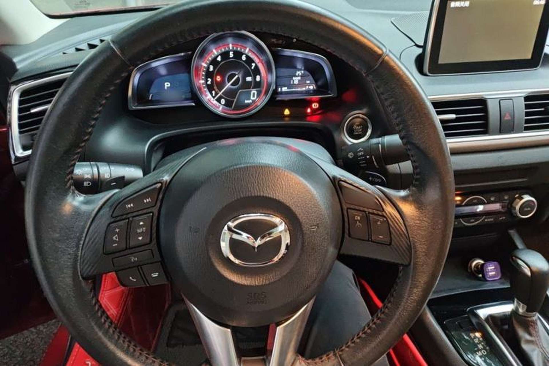 Used Mazda 3 Axela 2014 Sedan 2.0L Automatic Flagship Model Steering Wheel